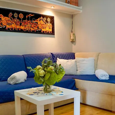 アパート 2 Bedroom Lovely In ロヴィニ