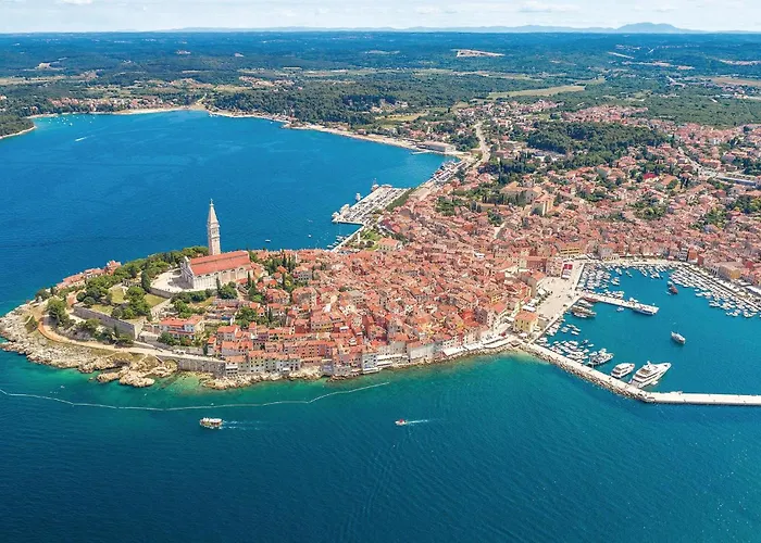 2 Bedroom Cozy In Rovinj